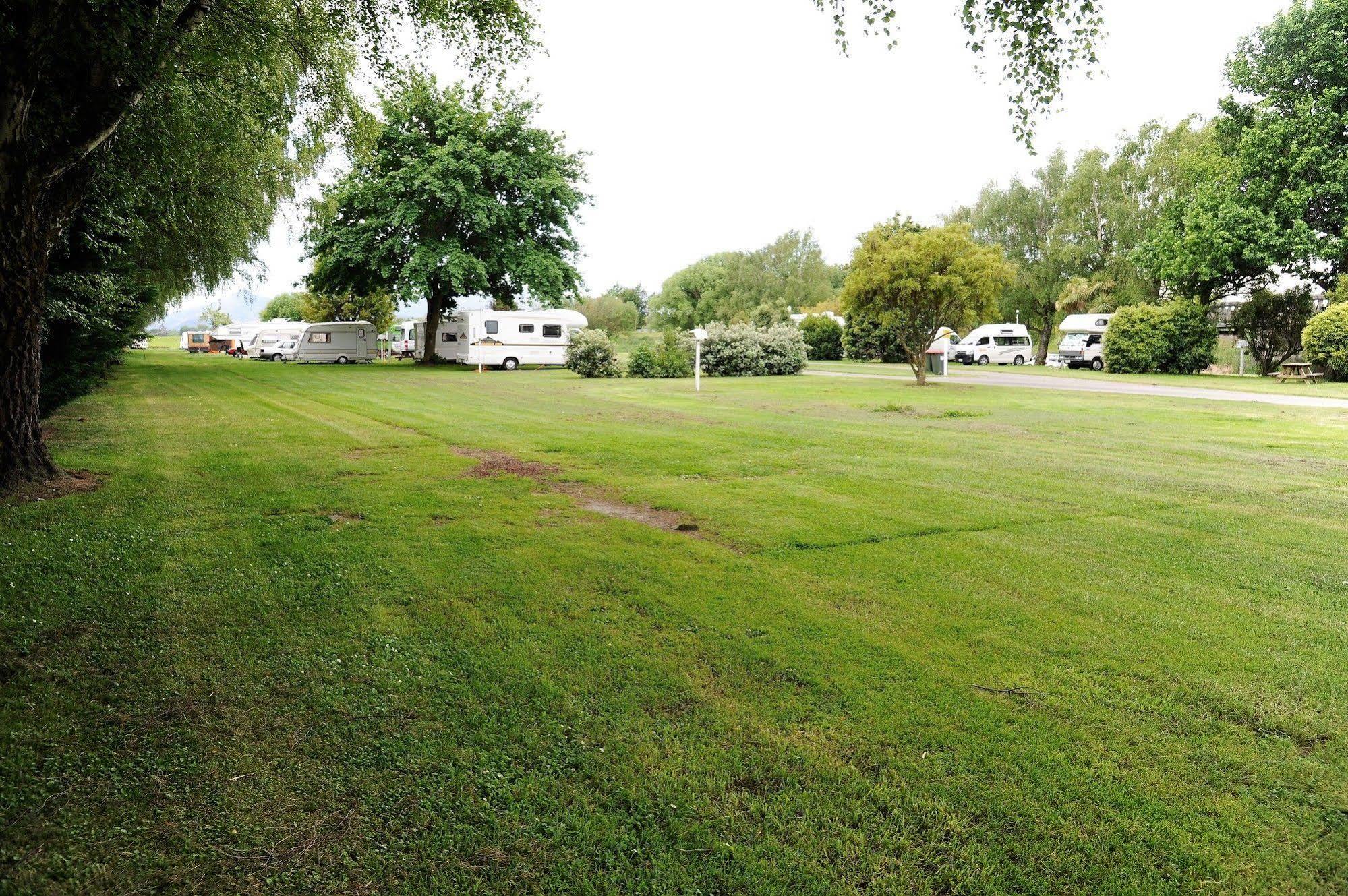 Blenheim Bridges Holiday Park Eksteriør bilde